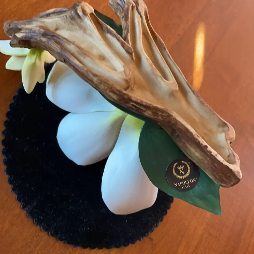 Napoleon Italy Porcelain Magnolia Flower